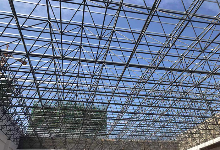 安庆管桁架结构在高速公路等桥梁工程中的应用分析